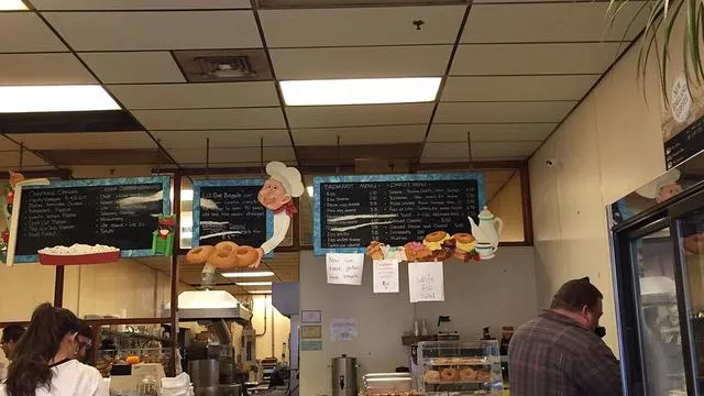 Liz Sue Bagels II