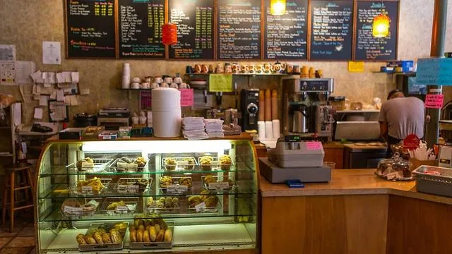 Uptowner Cafe